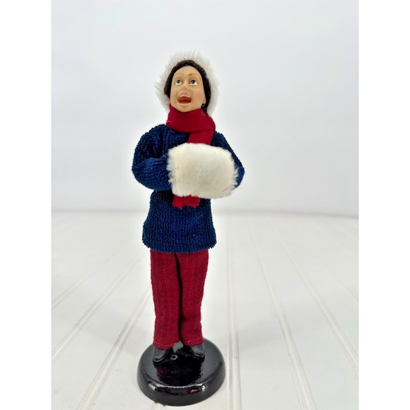 Vintage Classic Christmas Adult Caroler Wood Base Lady Woman Decoration - Picture 1 of 9